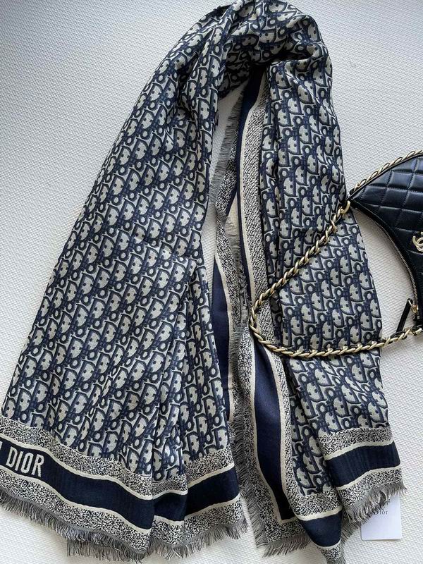 Dior 140X140cm 42%42%16% E37