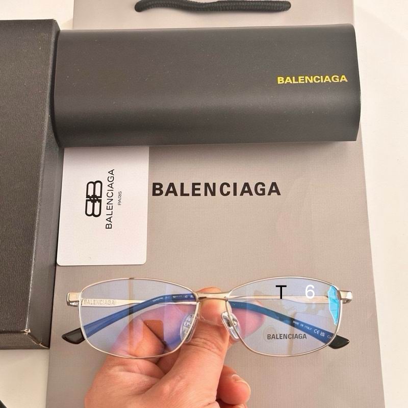 Balenciaga BB02830 e