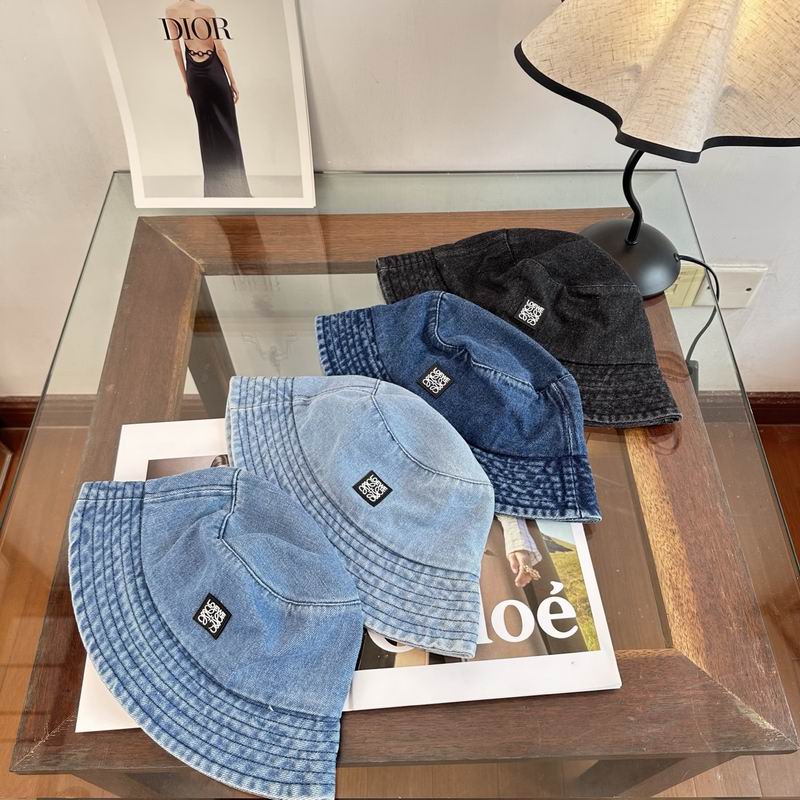 Loewe hat 051901