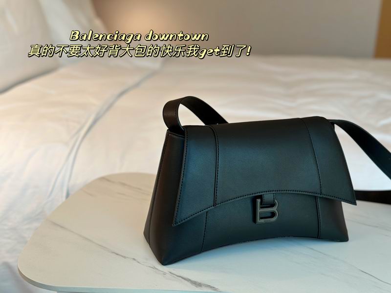 Balenciaga down 28x16cm CN