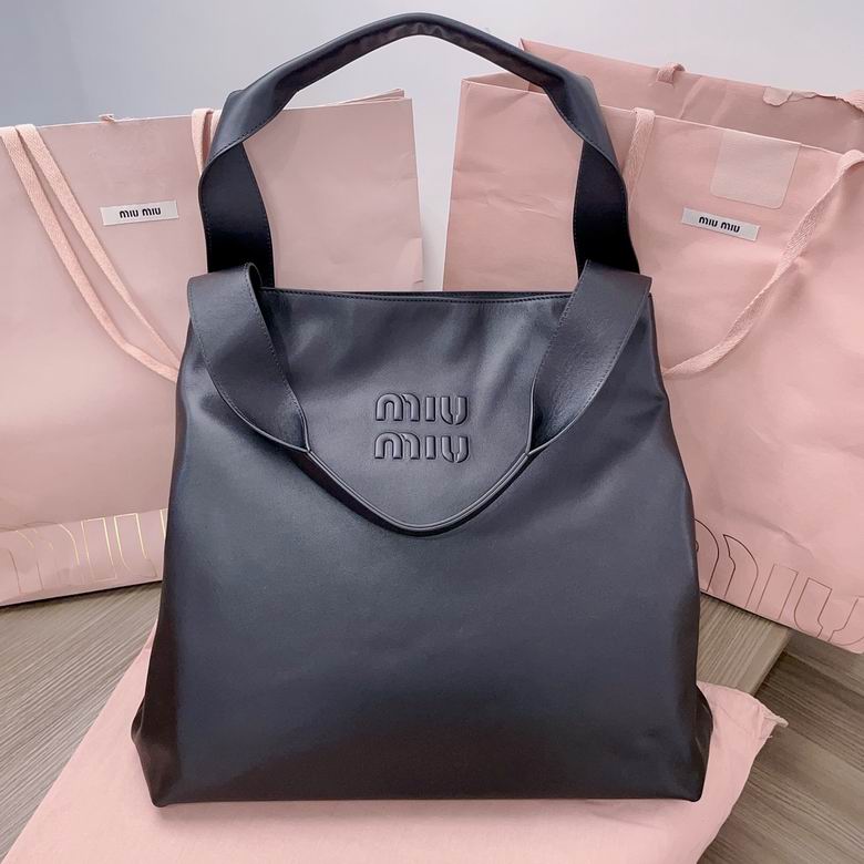 5BC119 39X38.5X11cm SF