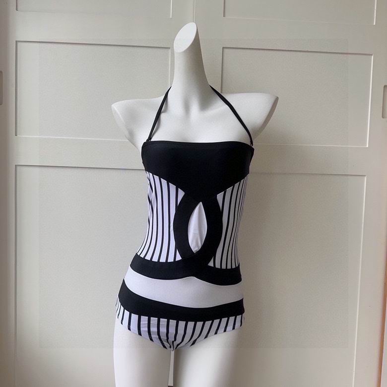 Chanel S-XL 44